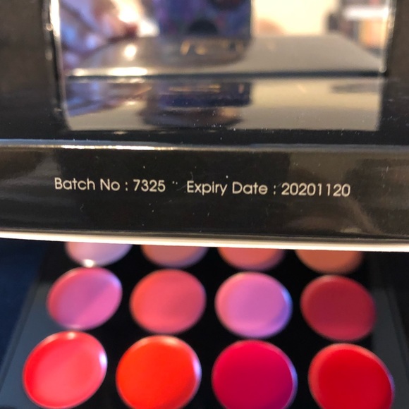 ISH lip statement palette - Picture 2 of 4